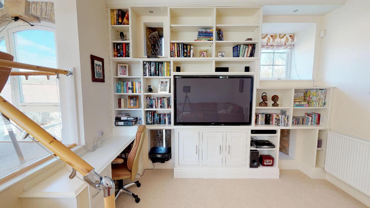 The-Stable-House-Photograph-16