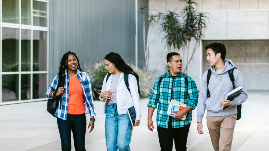 How Universities Use 3D Campus Tours to Attract International Students? 2 How Universities Use 3D Campus Tours